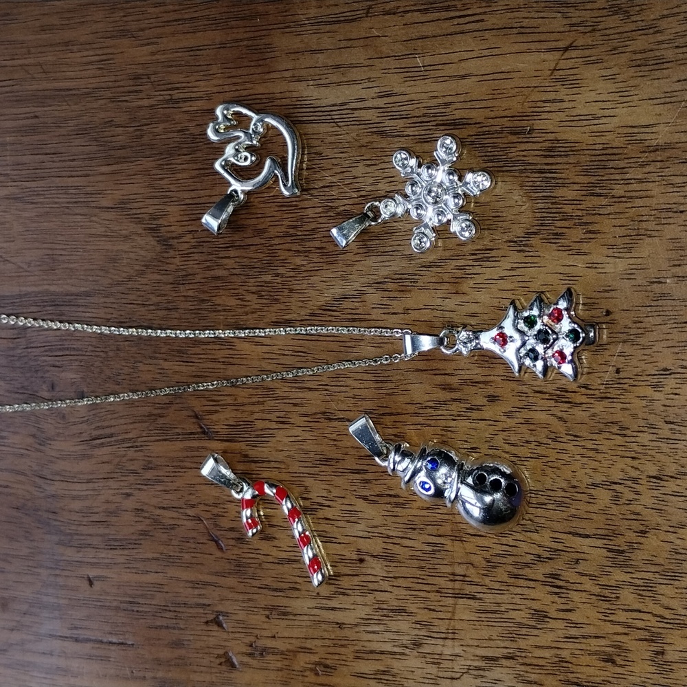 Set of 5 Christmas Pendants